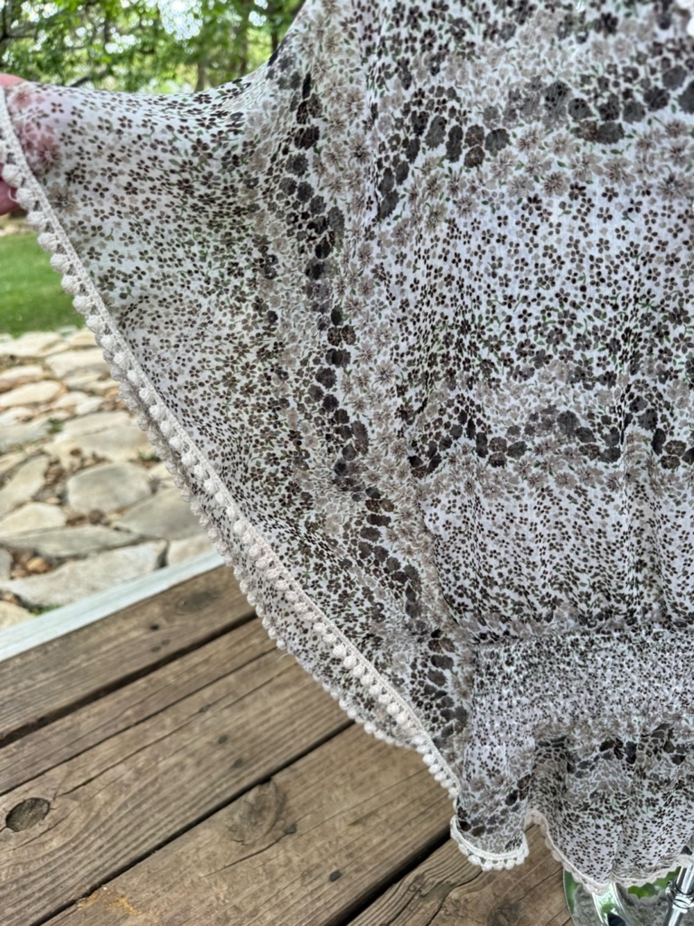 Maude Sheet Floral Lace-Trim Peasant Tunic - Picture 4 of 7